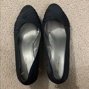Bandolino Black Suede Flats Versatile and Minimalist